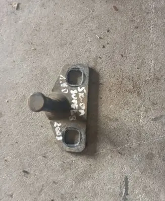 Skoda Superb B5 (3U) Loading door lock loop/hook striker 3b5827619