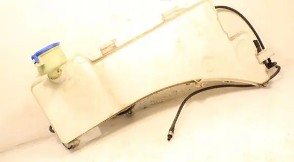 Windshield washer fluid reservoir/tank