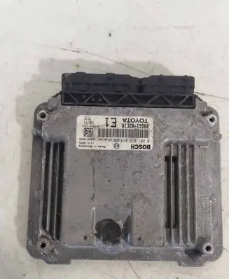 Toyota Auris 150 Engine control unit/module 8966102E10 1039S16056 0281013413