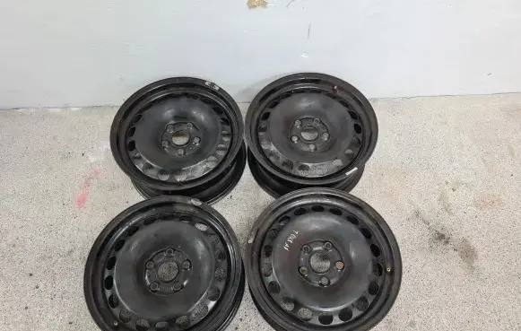 Volkswagen Touran I R16 steel rim 7N0601027A