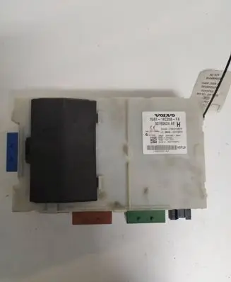 Volvo XC70 Fuse module 30765624AE