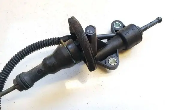 Fiat Grande Punto Clutch master cylinder 55190993