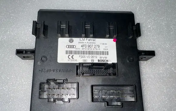 Audi Q7 4L Comfort/convenience module 4F0907279 4F0910279K F005V00619