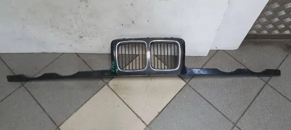 BMW 5 E34 Front grill 51331973825