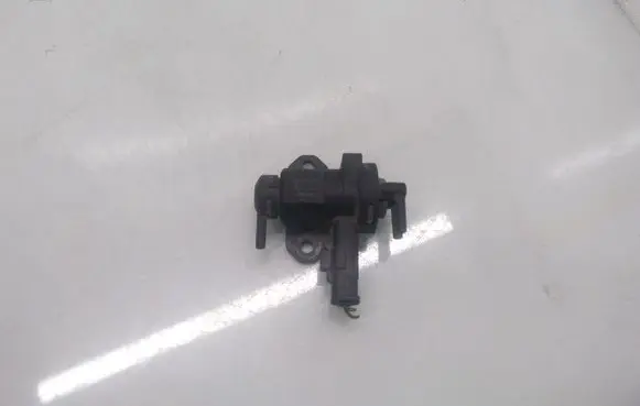 Citroen C5 Turbo solenoid valve 9628971180
