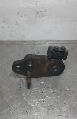Toyota Corolla Verso E121 Engine mounting bracket 08F5