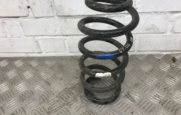 Lexus CT 200H Rear coil spring