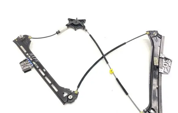 Mercedes-Benz E A207 Front door electric window regulator A2077200546