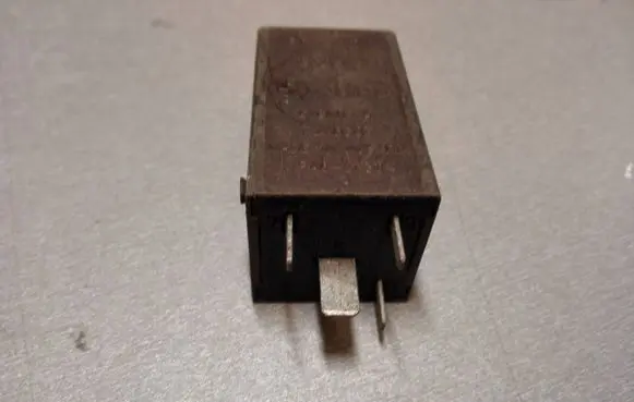BMW 5 E34 Other relay 1391725 72AB303