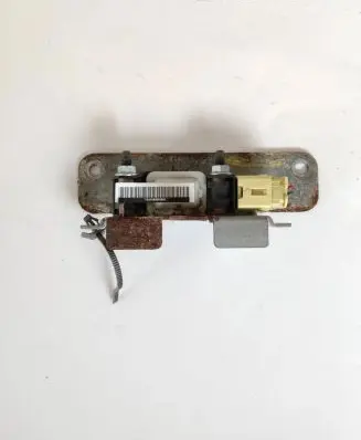 Nissan Navara D40 Airbag deployment crash/impact sensor YAAY0A9820NSF