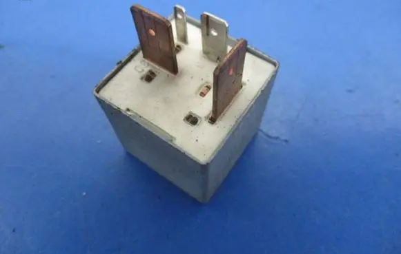 Volkswagen Golf III Other relay 357911253