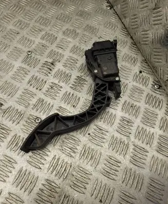 Volvo V50 Accelerator throttle pedal 4M519F836CG 6PV00864100
