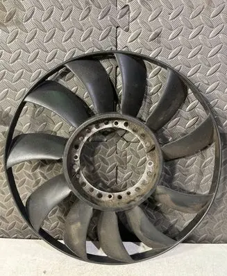 Volkswagen PASSAT B5 Fan impeller 058121301B