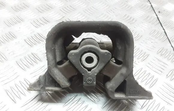 Opel Tigra B Engine mount bracket 13125208