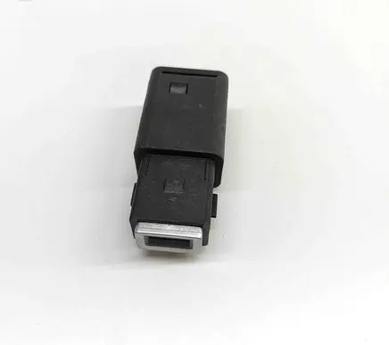 Peugeot 2008 II USB socket connector 9824334377 98217039DX