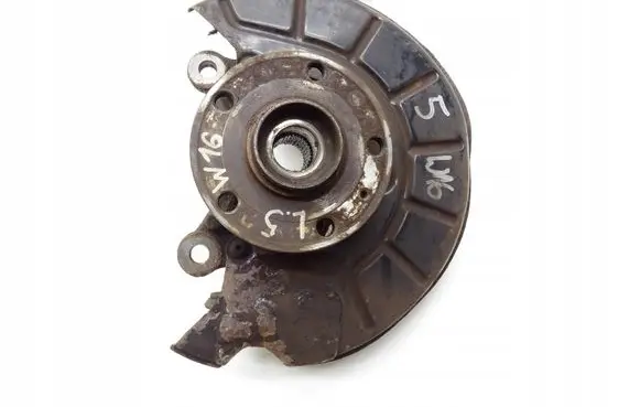 Audi Q3 8U Front wheel hub spindle knuckle 5N0400053T