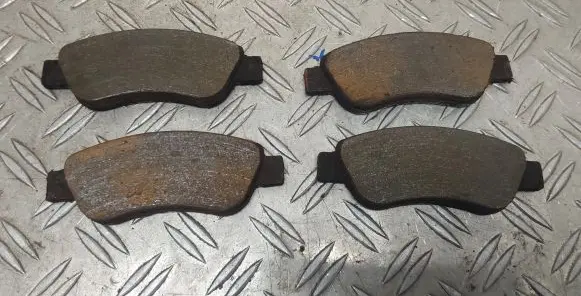 Toyota Aygo AB40 Brake pads (front) 