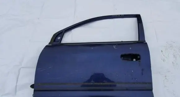 Mitsubishi Space Star Front door melynos