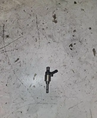 Audi Q5 SQ5 Fuel injector 06H906036N