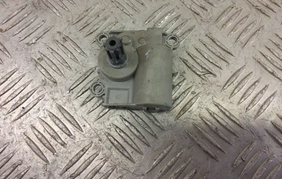 Hyundai Kona I Intake manifold valve actuator/motor D332CWFBA01