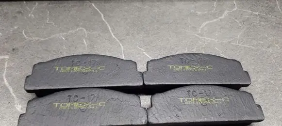 Toyota Corolla E90 Brake pads (front) 