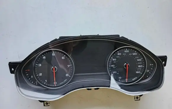 Audi A6 C7 Speedometer (instrument cluster) 4G8920984K