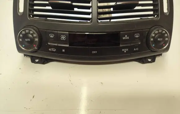 Mercedes-Benz E W211 Climate control unit 2118300890 00042406