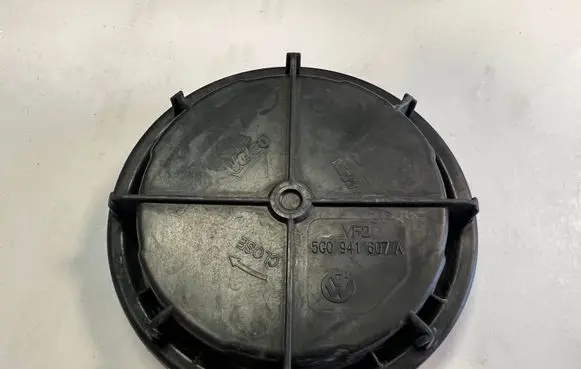 Headlight/headlamp dust cover