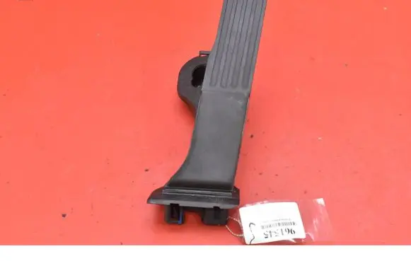 Volkswagen Golf V Accelerator throttle pedal 1K1721503T