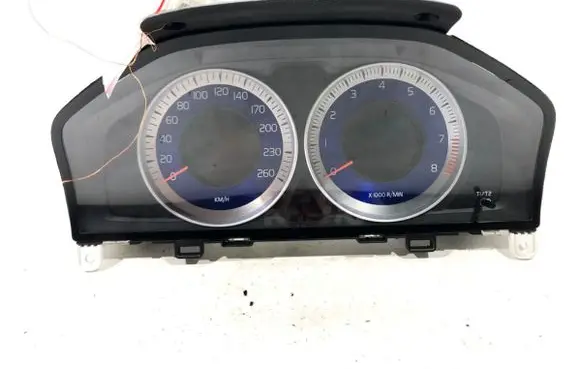 Speedometer (instrument cluster)