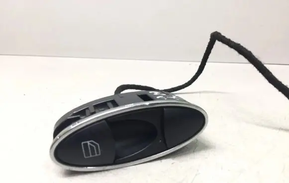 Mercedes-Benz CLS C219 Electric window control switch A2118219958