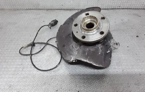 Volvo V70 Front wheel hub spindle knuckle