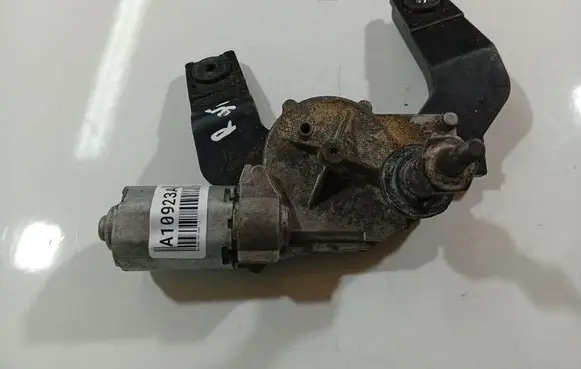 Hyundai i30 Rear window wiper motor AD0F00S2B2182