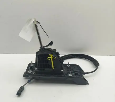 Volkswagen Scirocco Gear shifter/selector 5K2713025BJ