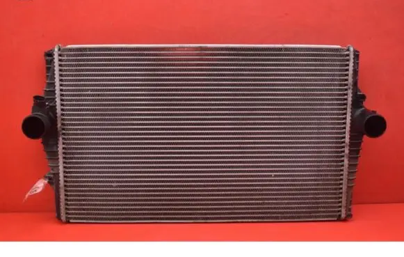 Volvo V70 Coolant radiator T82527A
