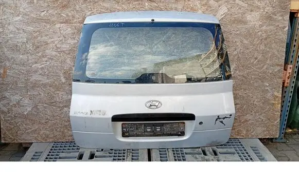 Hyundai Matrix Front vent window/glass (coupe) 