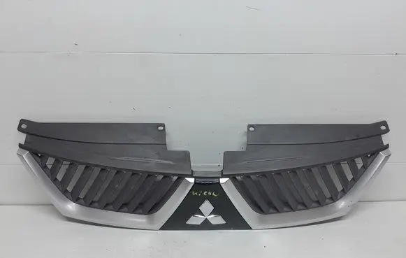 Mitsubishi Outlander Front grill 7450A038 7450A037ZZ