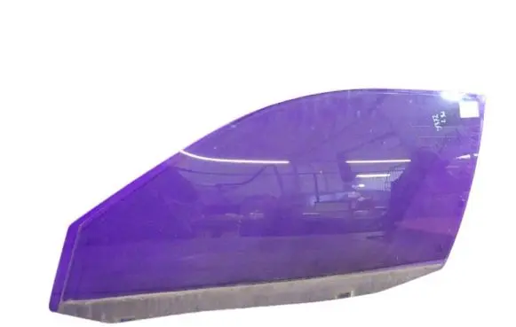 Volkswagen Golf IV Front door window glass four-door