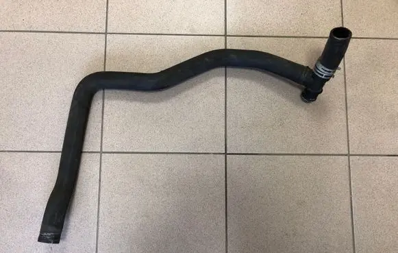Land Rover Range Rover Sport L320 Engine coolant pipe/hose