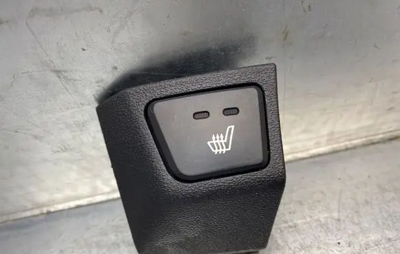 Hyundai i30 Seat heating switch ATL33KF3