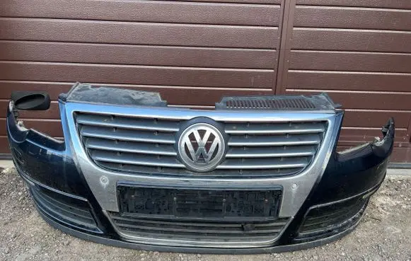 Volkswagen PASSAT B6 Front bumper 3C0807221
