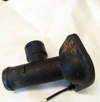 Volkswagen Golf V Engine coolant pipe/hose 03G121121D