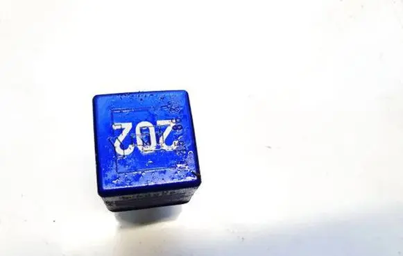 Audi A4 S4 B5 8D Other relay 8a0951253 899587