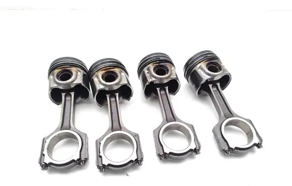 Ford Transit Courier Piston with connecting rod YMR6
