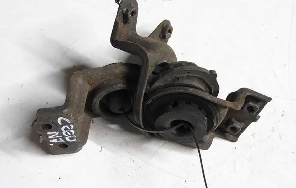 KIA Ceed Radiator mount bracket 123456789