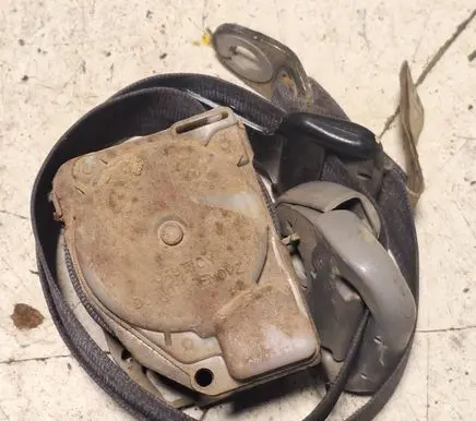 Toyota Avensis Verso Rear seatbelt C7026