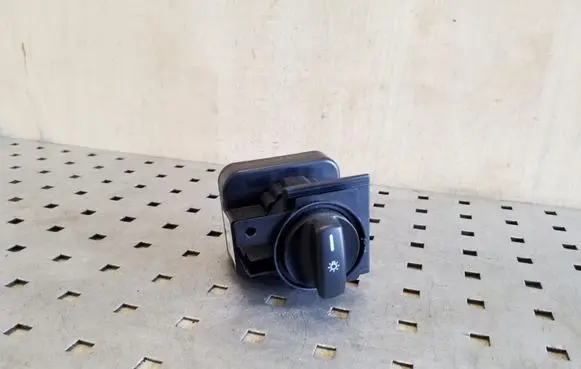 Mercedes-Benz A W169 Light switch A1695452704