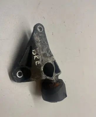 Audi A6 S6 C6 4F Engine mounting bracket 8E0199343