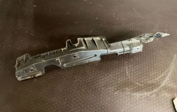 Lexus RX 330 - 350 - 400H Intercooler air guide/duct channel 5329448040