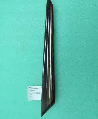 Maserati Levante Front door trim bar 670015136
